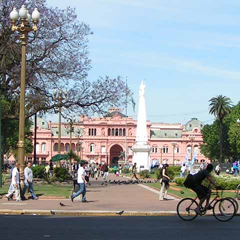 Bezoek de hoofdstad van Argentinië, Buenos Aires. Foto Plaza de Mayo, Buenos Aires